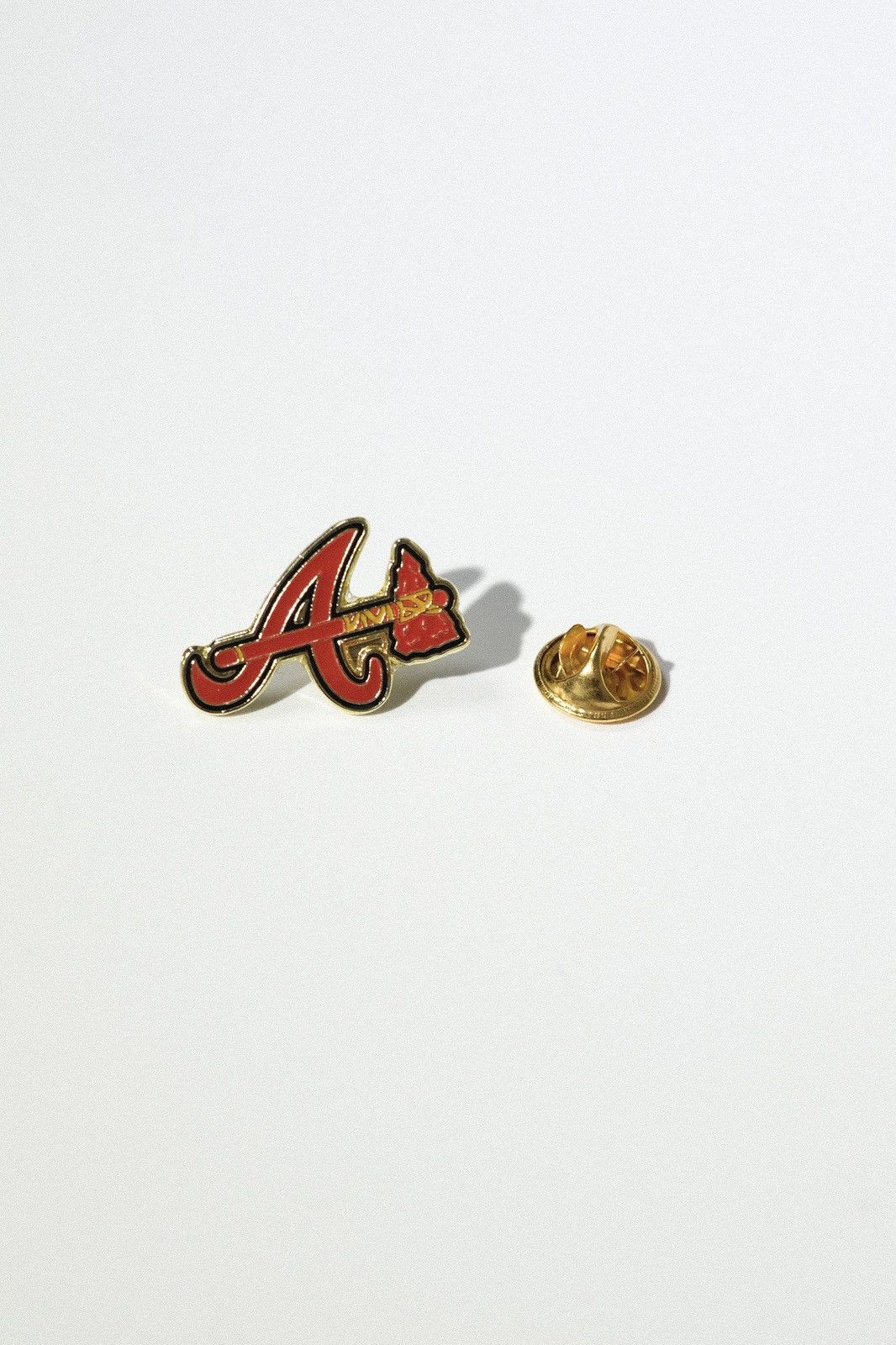 NFL Vintage Atlanta Braves Team Logo Pins - 1