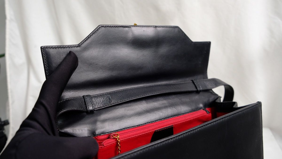 Vintage GUCCI Black Leather Lock Shoulder Bag - 8