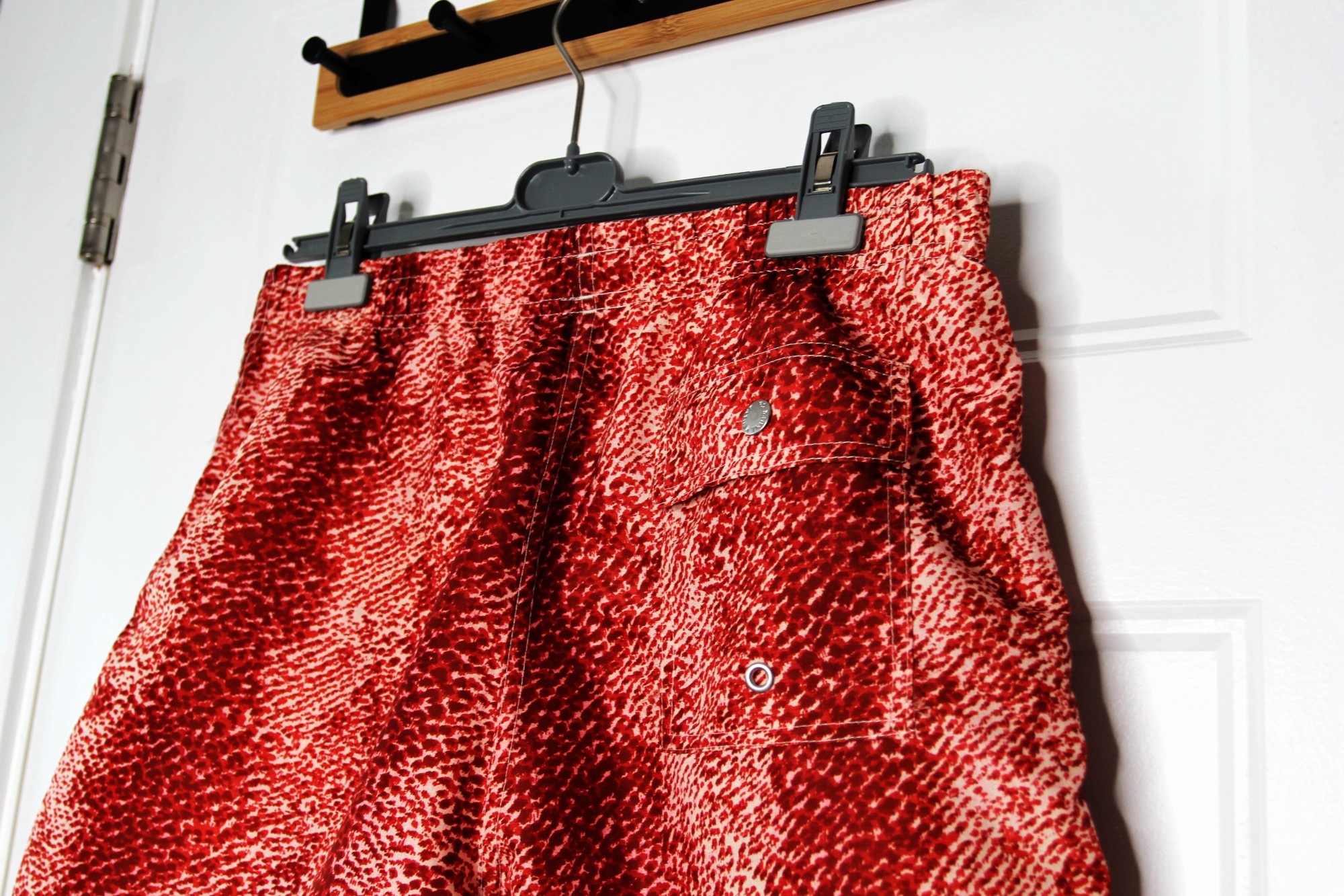 BNWT SS23 BATHER RED PAINTED MOSS SWIM SHORTS M - 5