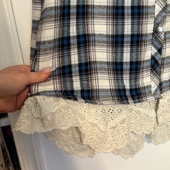 Vintage Havana Scallop Eyelet Lace Trim Plaid Shirt - 5