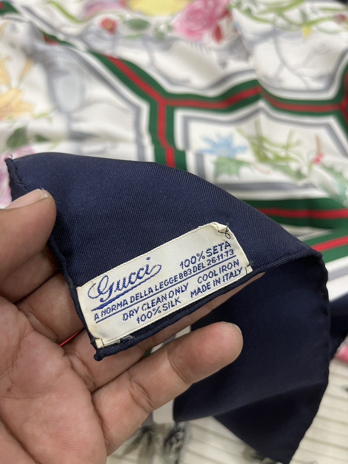 GUCCI SILK SCARF - 10