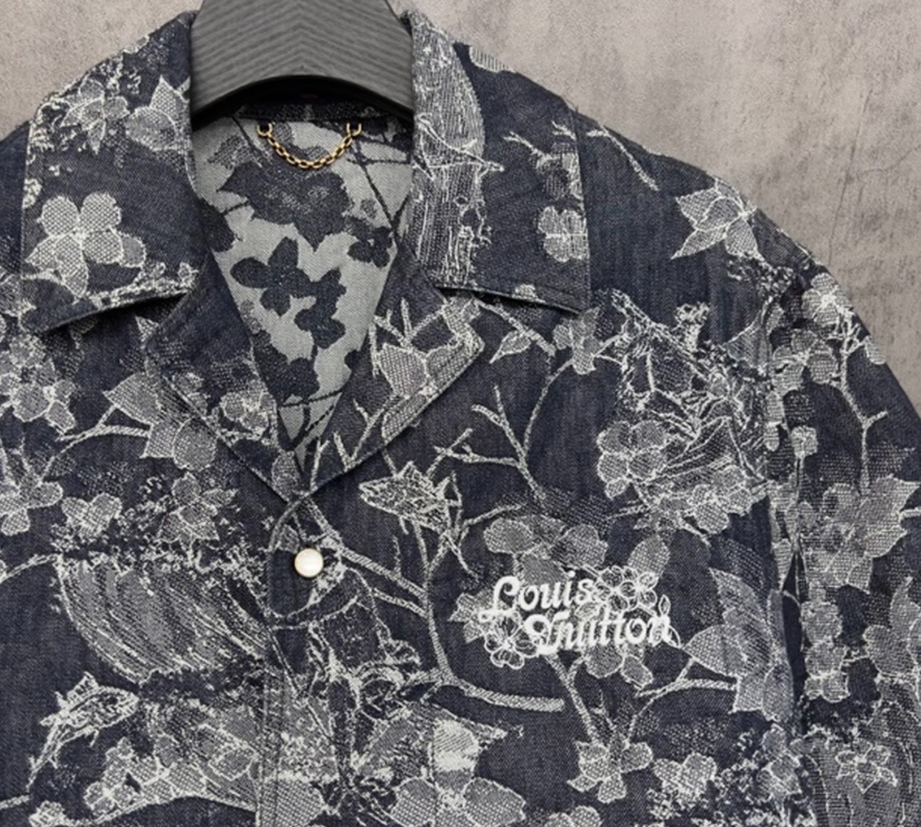 Louis Vuitton Lv latest embroidered Logo denim shirt - 2