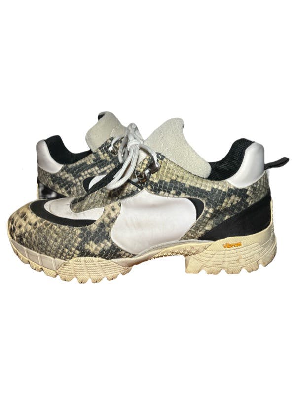 Snakeskin hiking boot with VIBRAM sole - 1