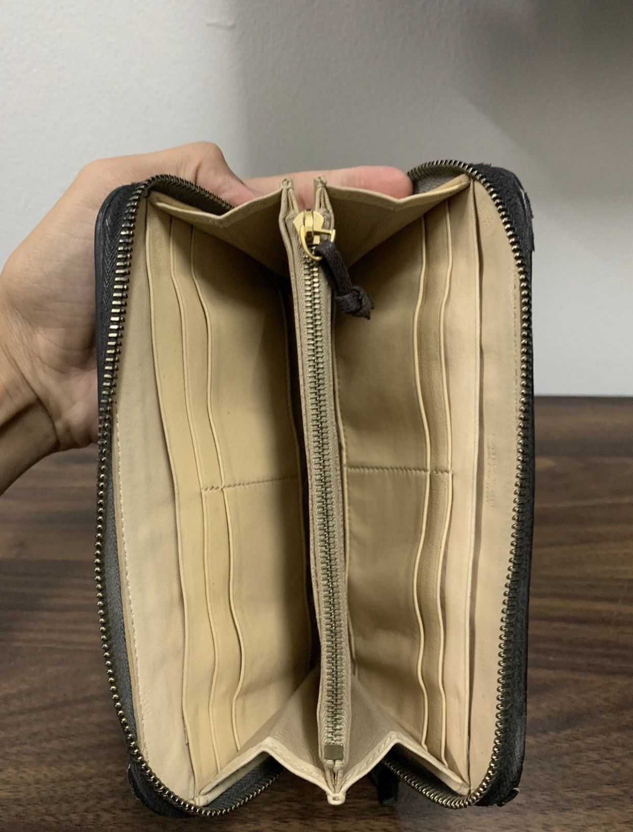 Bottega Veneta Intrecciato Zipper Wallet Men Leather Wallet - 10
