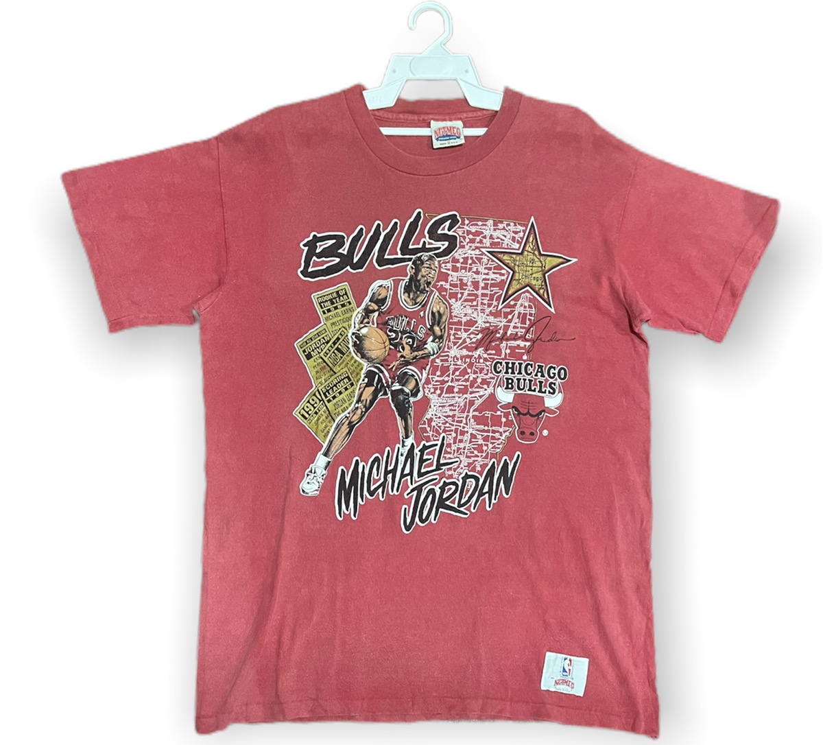 Vintage - Vintage Michael Jordan Dunking Chicago Bulls Tee - 1