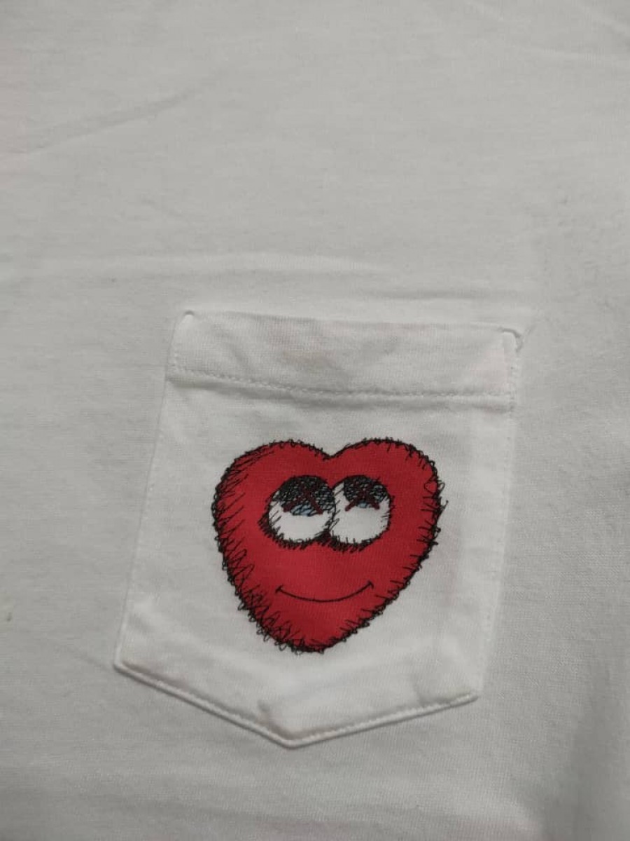 Kaws - x Pocket T - 2