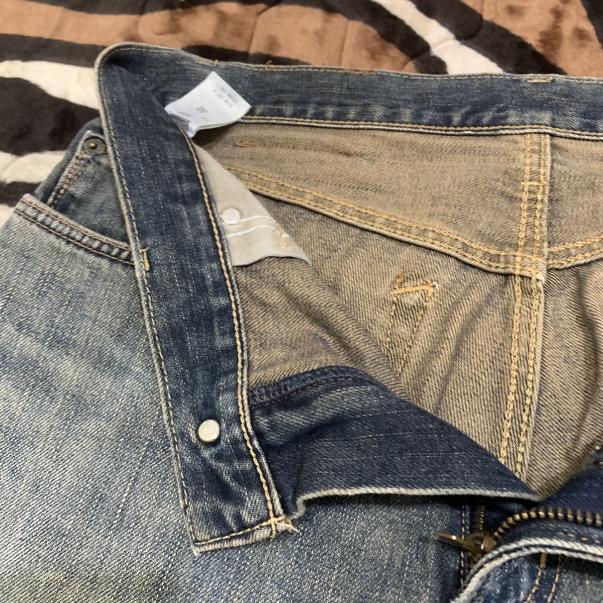 Distressed Denim - EDWIN 403 Vintage 90s Rugged Stonewash Jean - 18