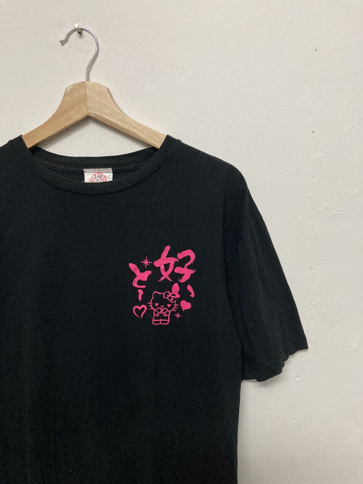 Japanese Brand - Hello Kitty Under license by Sanrio T shirt - 5