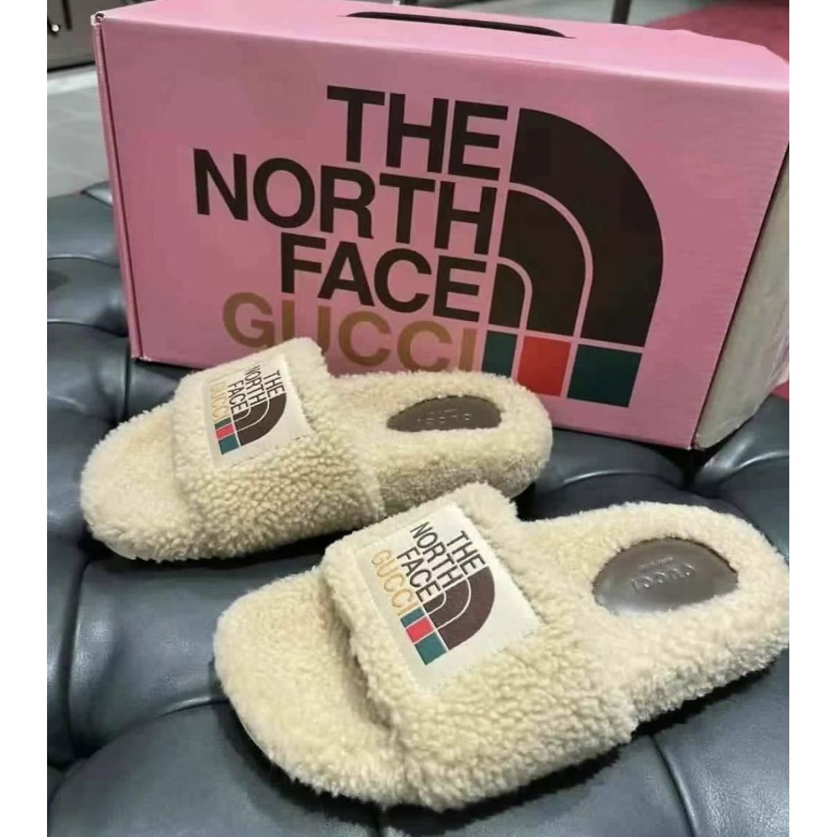 The North Face x Gucci - Shearling flats - 9