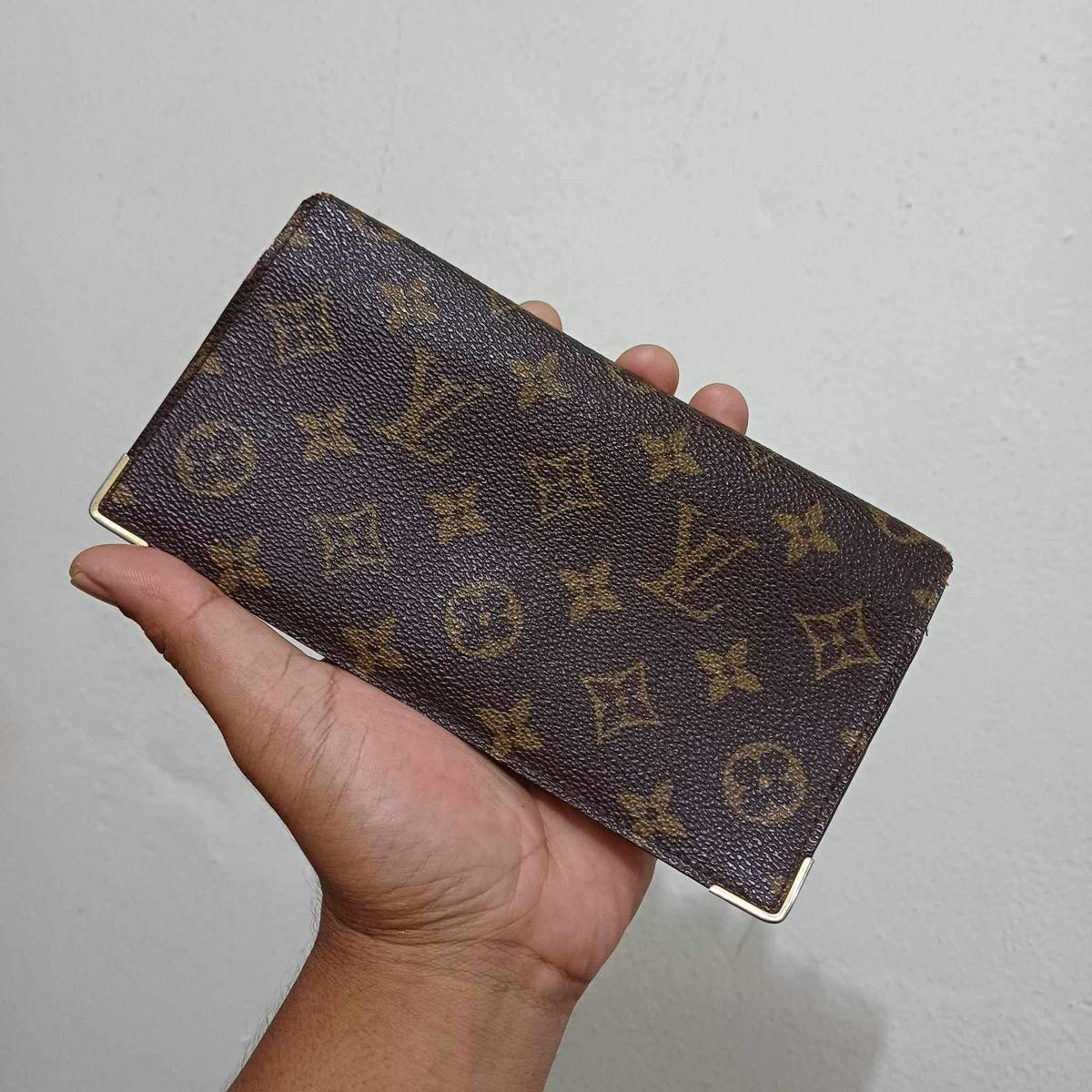 Louis Vuitton long wallet - 1