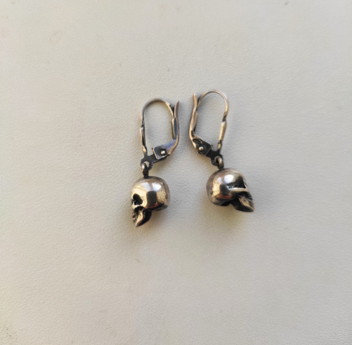 Ugo Cacciatori - Tiny skull EMERALDS earrings.Like Chrome Hearts - 3