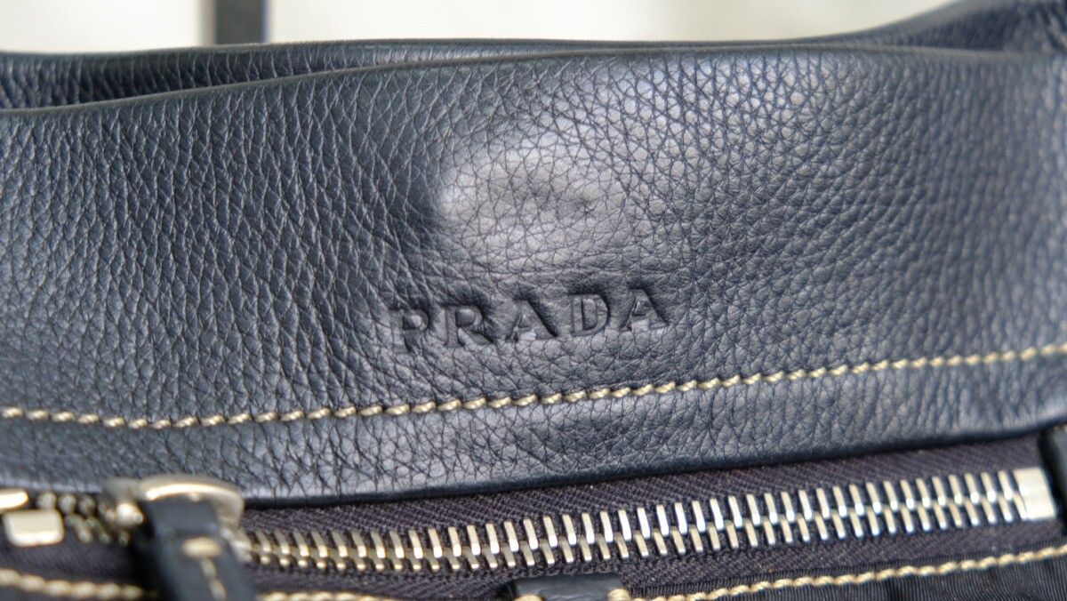 Authentic Prada black leather and nylon shoulder bag - 14