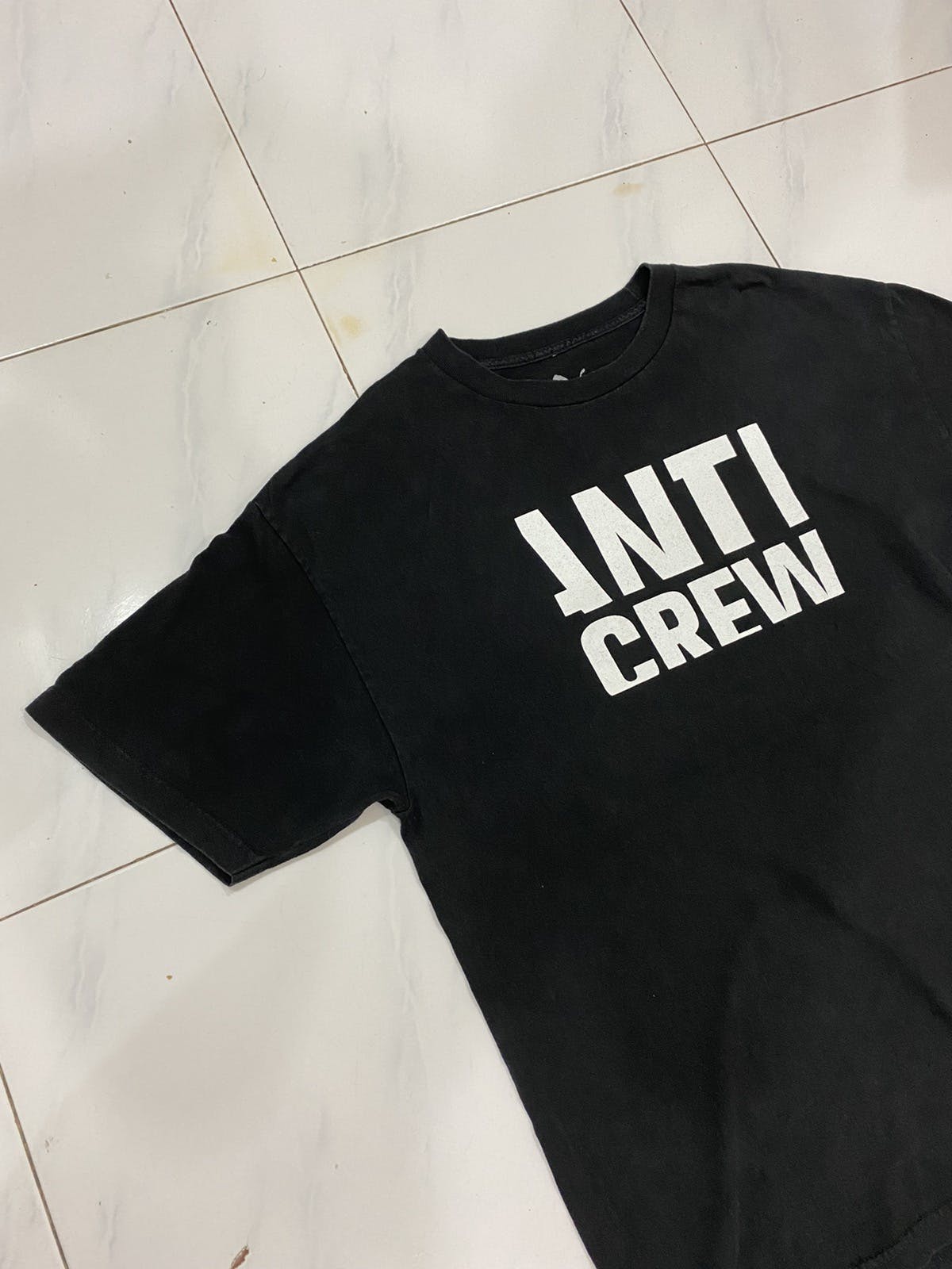 Rihanna Riri ANTI CREW World Tour Crew Tshirt - 2