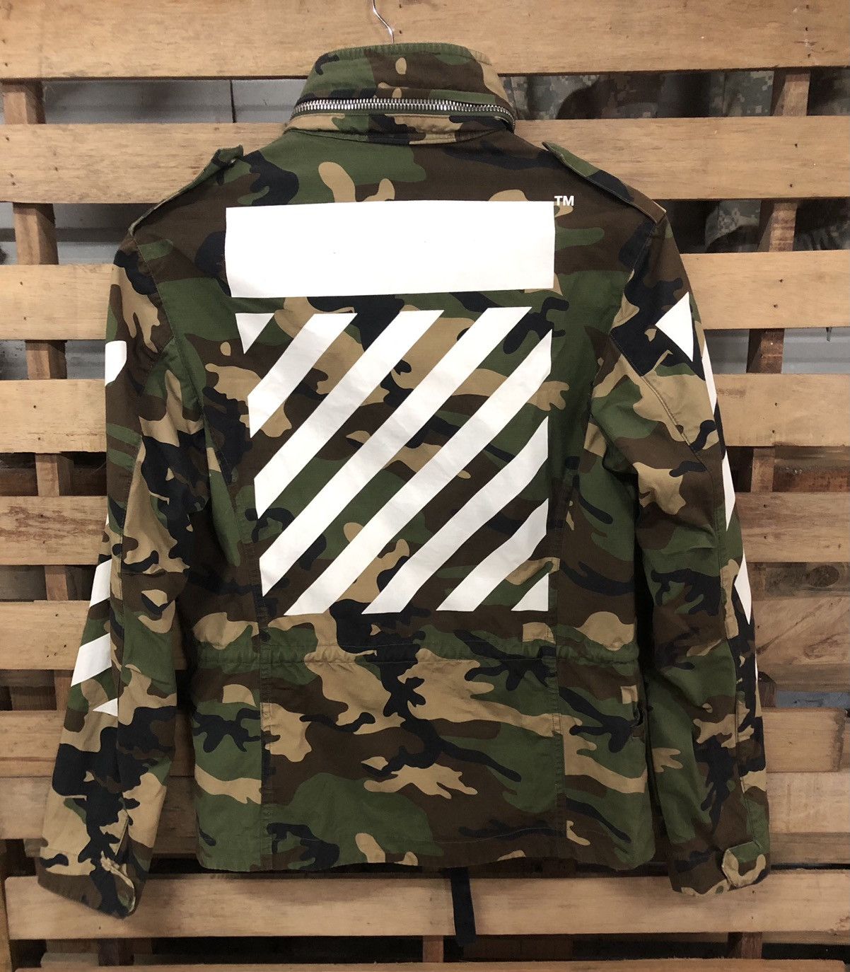 OFF WHITE VIRGIL ABLOH 2016 FALL/WINTER COLLECTION - 2