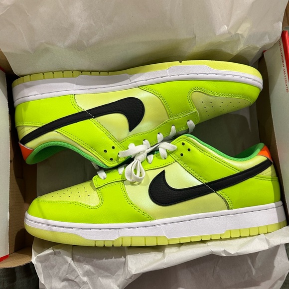 Nike Dunk Low SE Volt - 5