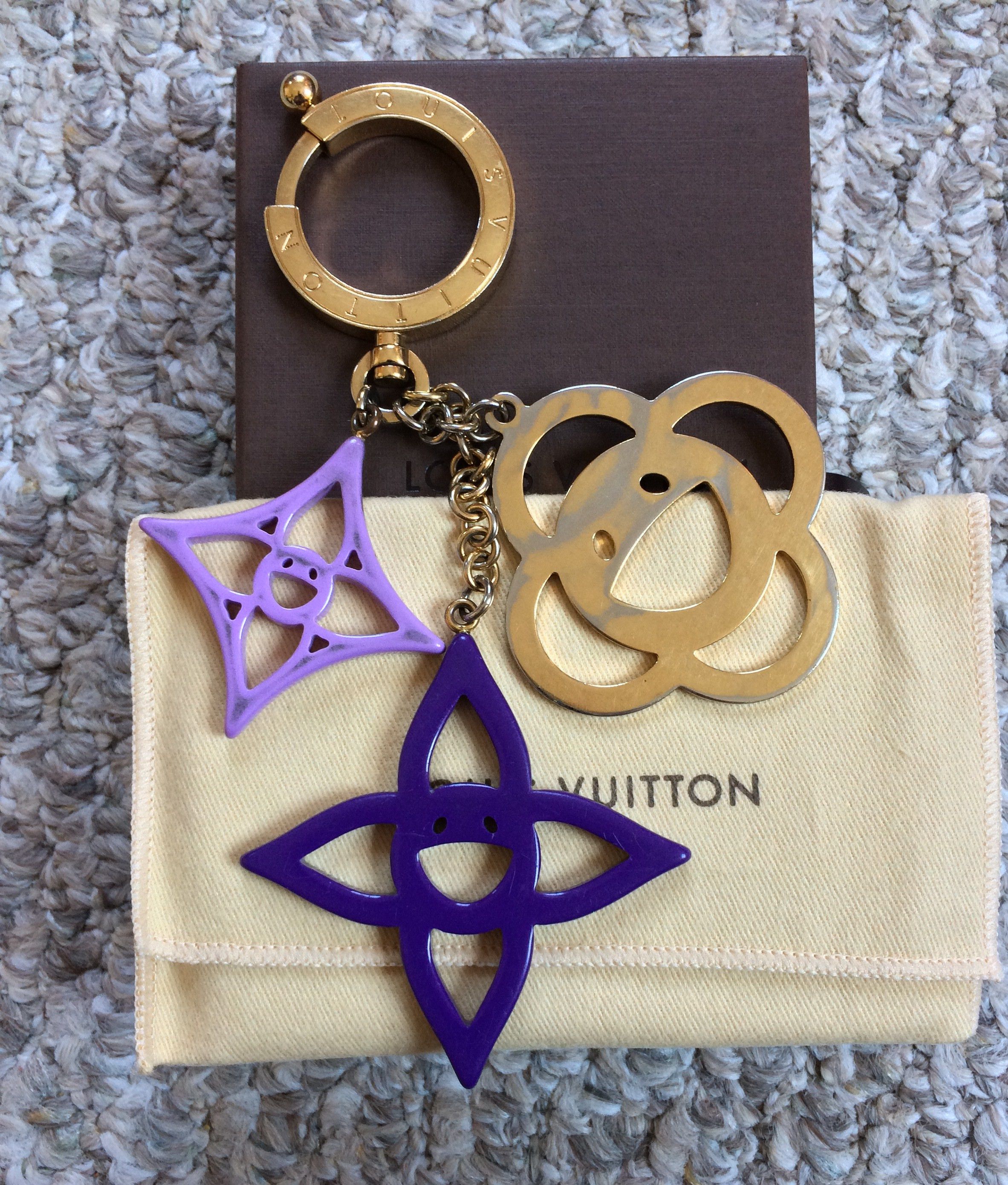 S/S 2010 Louis Vuitton x Murakami Cosmic Monogram Charm - 1