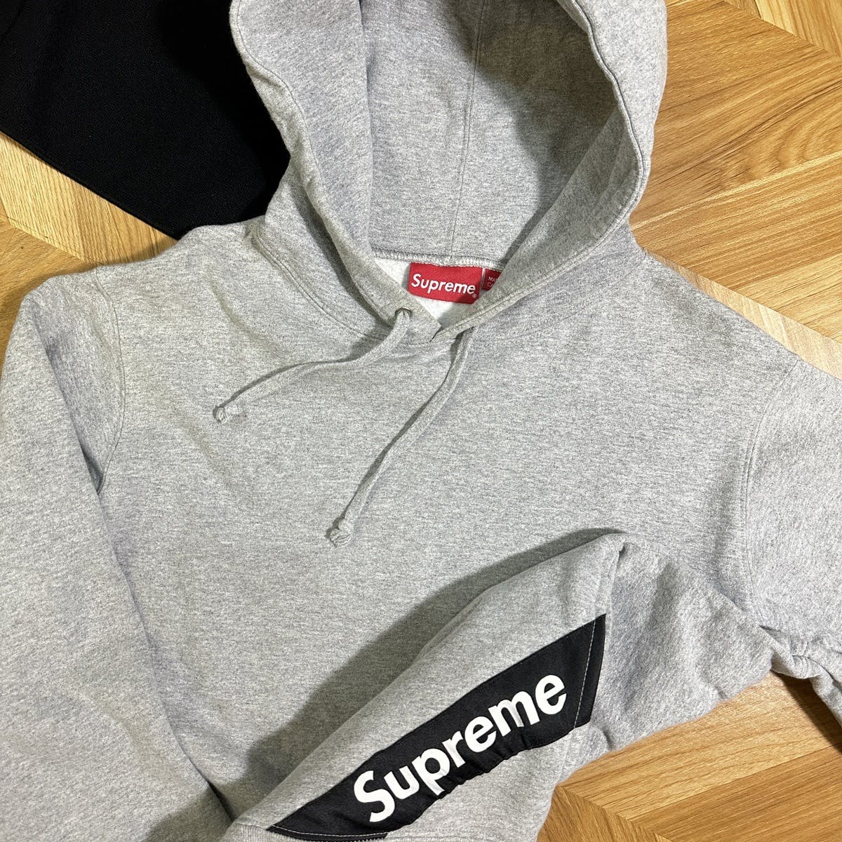 2018 SS Corner Label Hooded Sweatshirt-