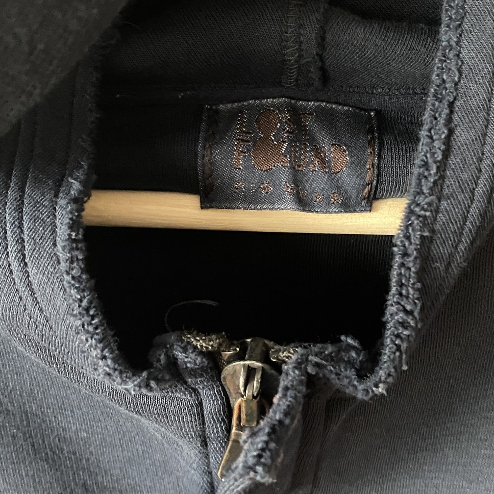 Lost & Found Ria Dunn - Navy Sweatshirt - 3