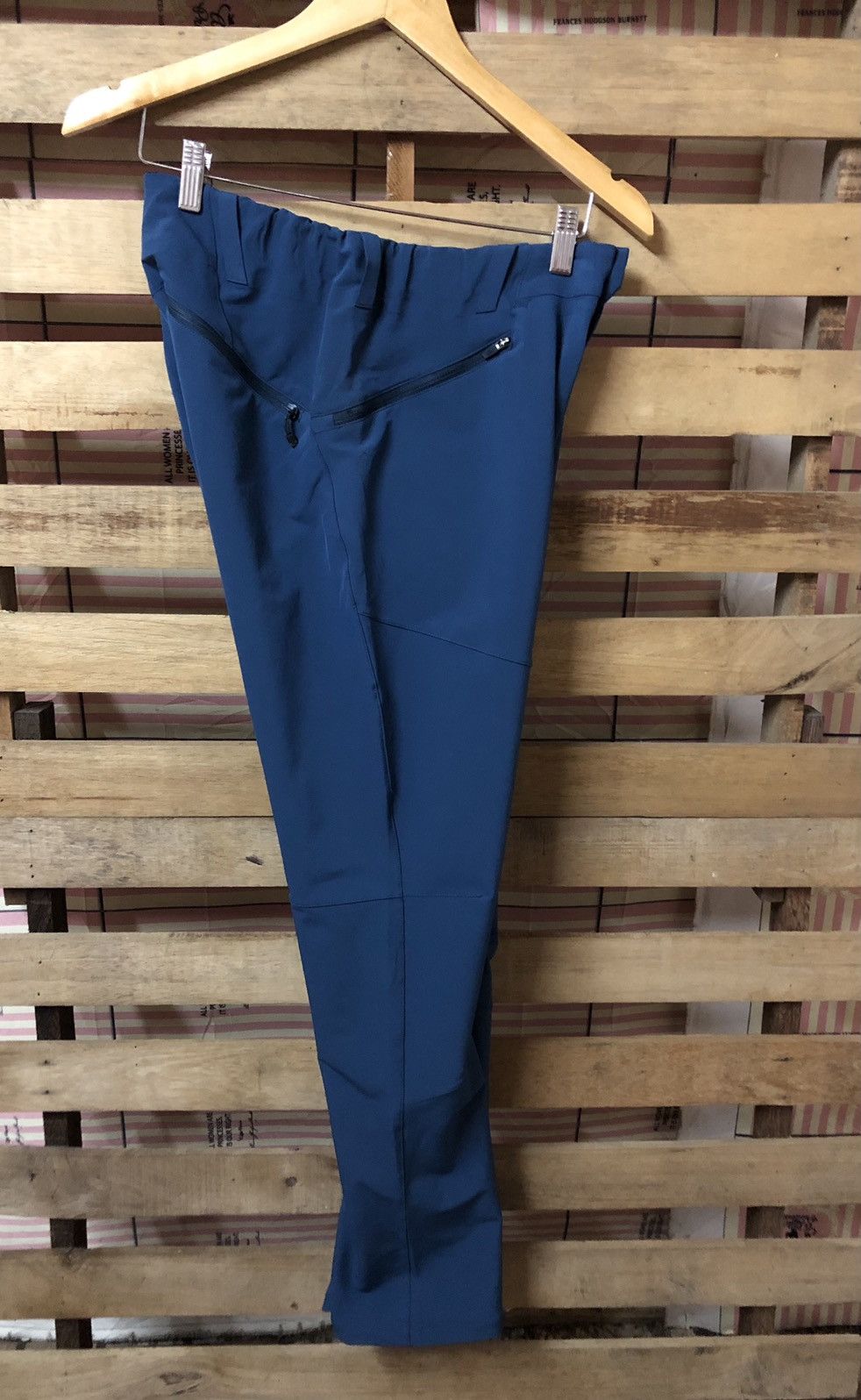 The North Face Plain Design Pant Stretch Like New Condition - 4