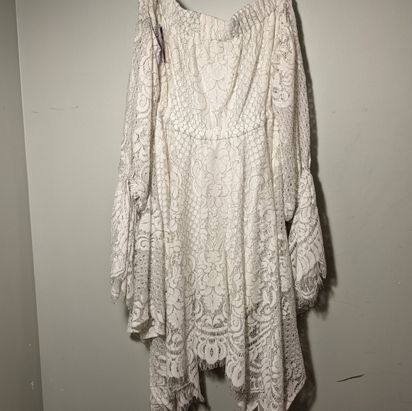 Shona Joy Revolve Handkerchief Lace Off-shoulder Dress NWOT US2 - 8