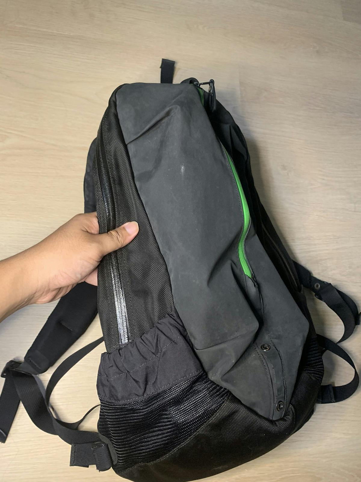 Arcteryx Arro 22 Waterproof Backpack - 10