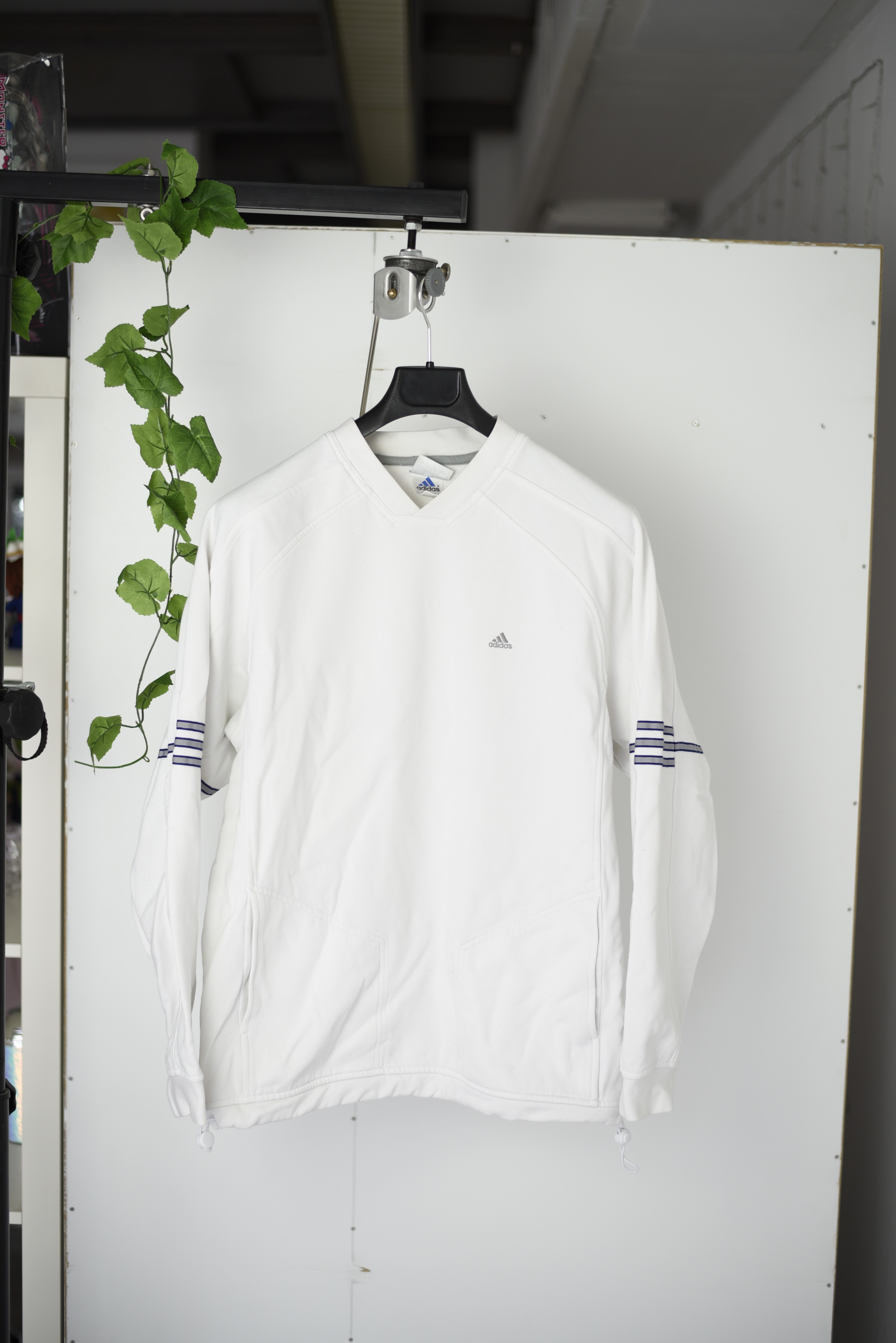 Vintage V-neck - 1