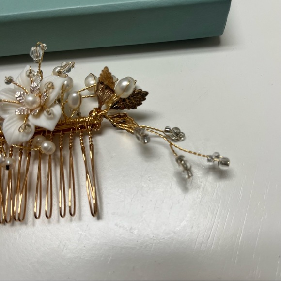 Gold/White Pearl Hair Clip - 3