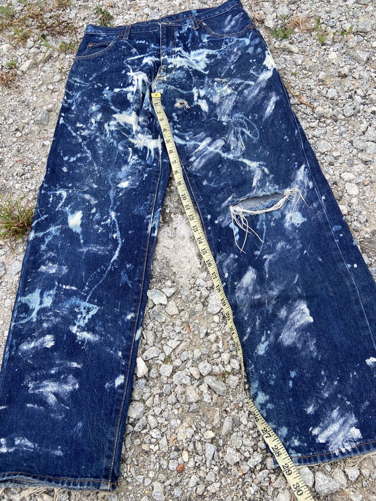 💥Vintage Distressed Painted Denim Jeans - 8