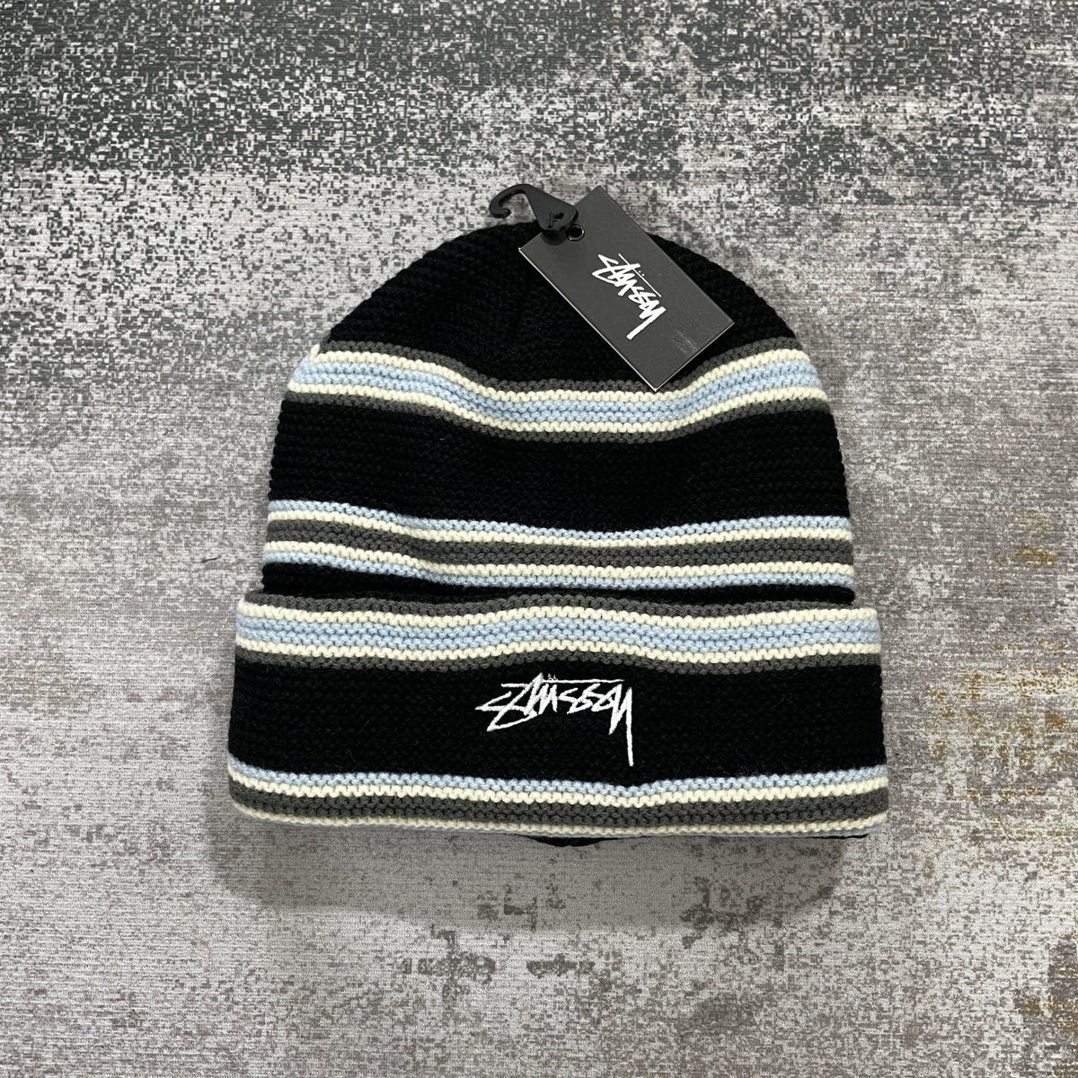 STRIPE STUSSY BEANIE // BLACK