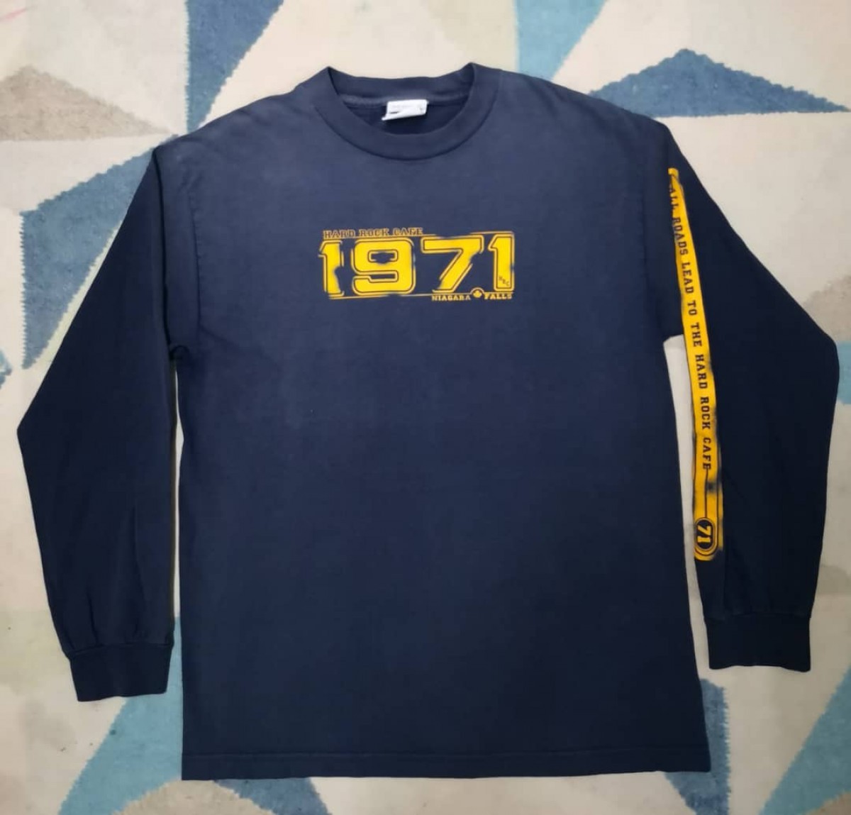 Hard Rock Cafe - Niagara Falls Long Sleeve T - 1