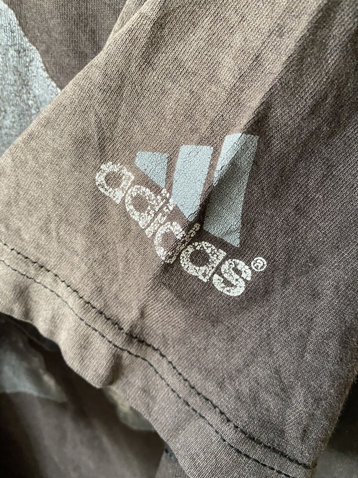 Vintage Adidas Tshirt Sun faded Distressed - 4