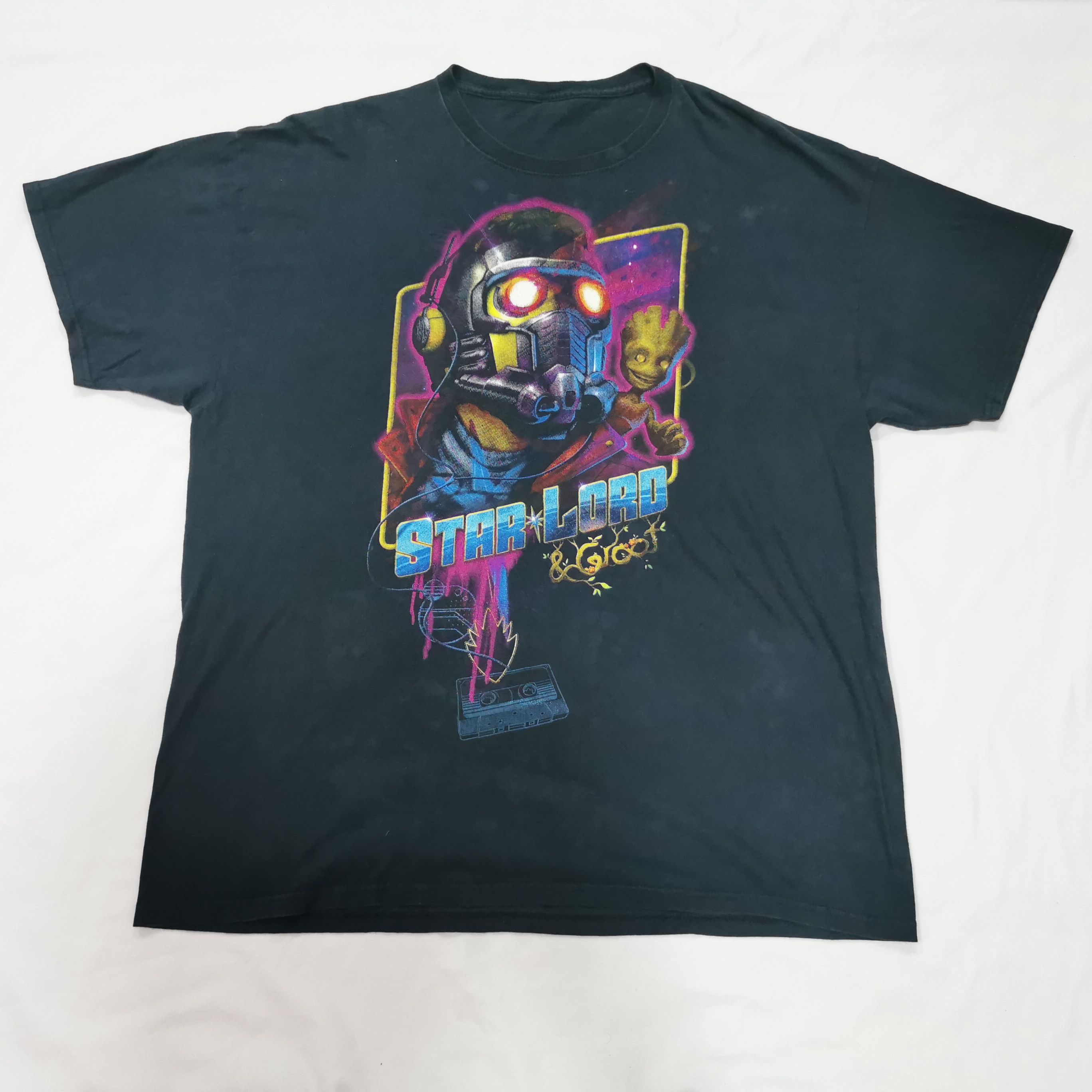 Vintage - Guadians Of The Galaxy Movie Star Lord and Groot T-Shirt - 1