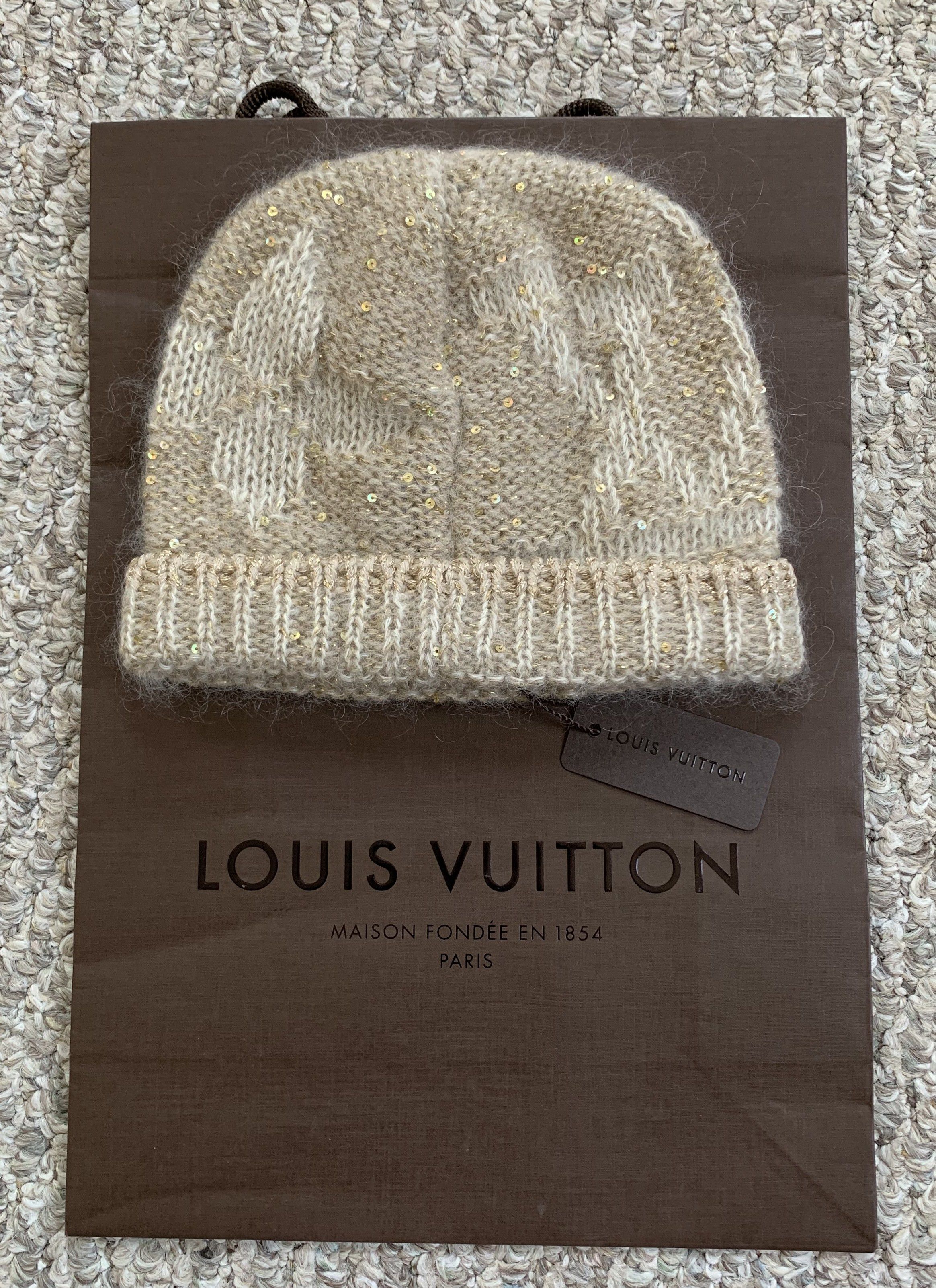 NEW Louis Vuitton Beige Monogram Mohair Glitter Beanie - 5