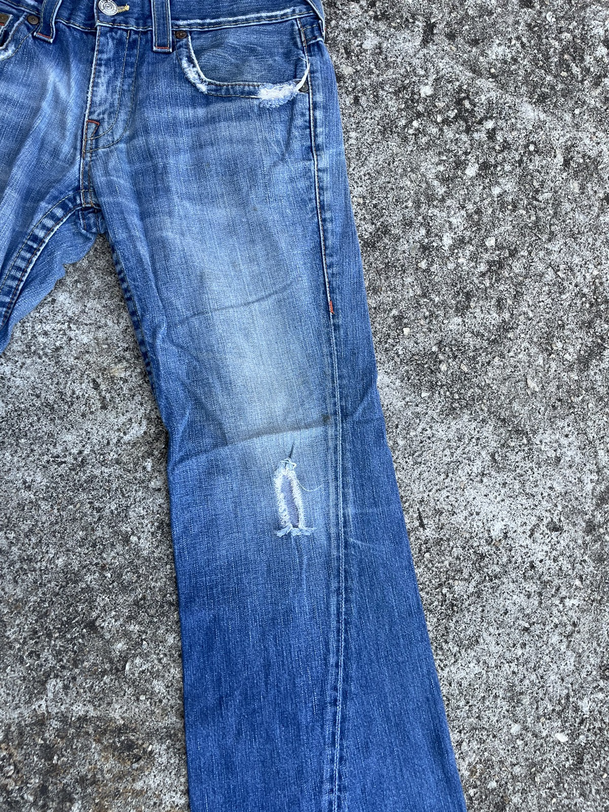 True Religion - Flare Jeans True Religion Distressed Boot Cut - 5