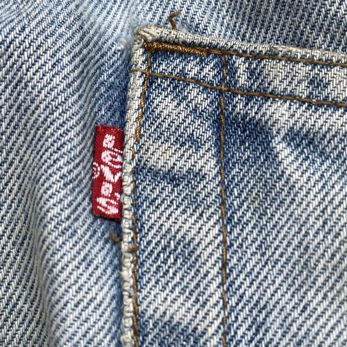 Ripped Levis 501 Vintage 1993 Straight Cut Made In USA - 18