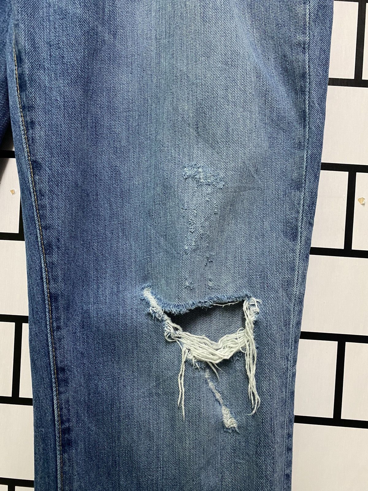 Vintage LEVIS 541 Distressed Jeans -L41 - 8