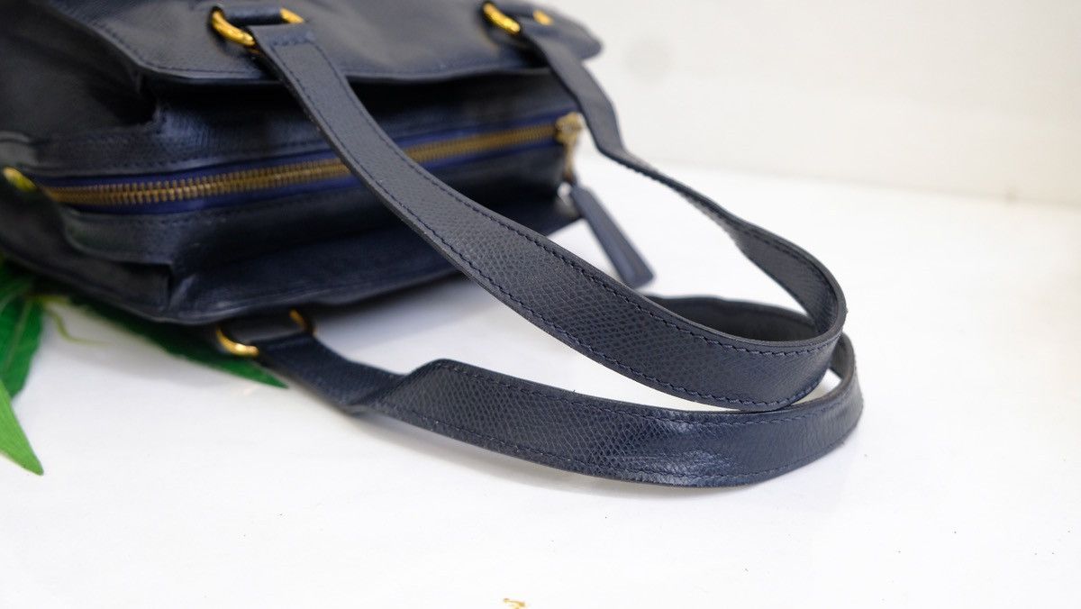Vintage Celine Paris turnlock handbag blue leather - 6