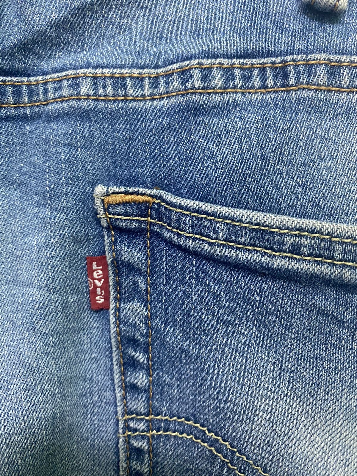 Vintage LEVIS 553 Blue Distressed Denim - L50 - 12