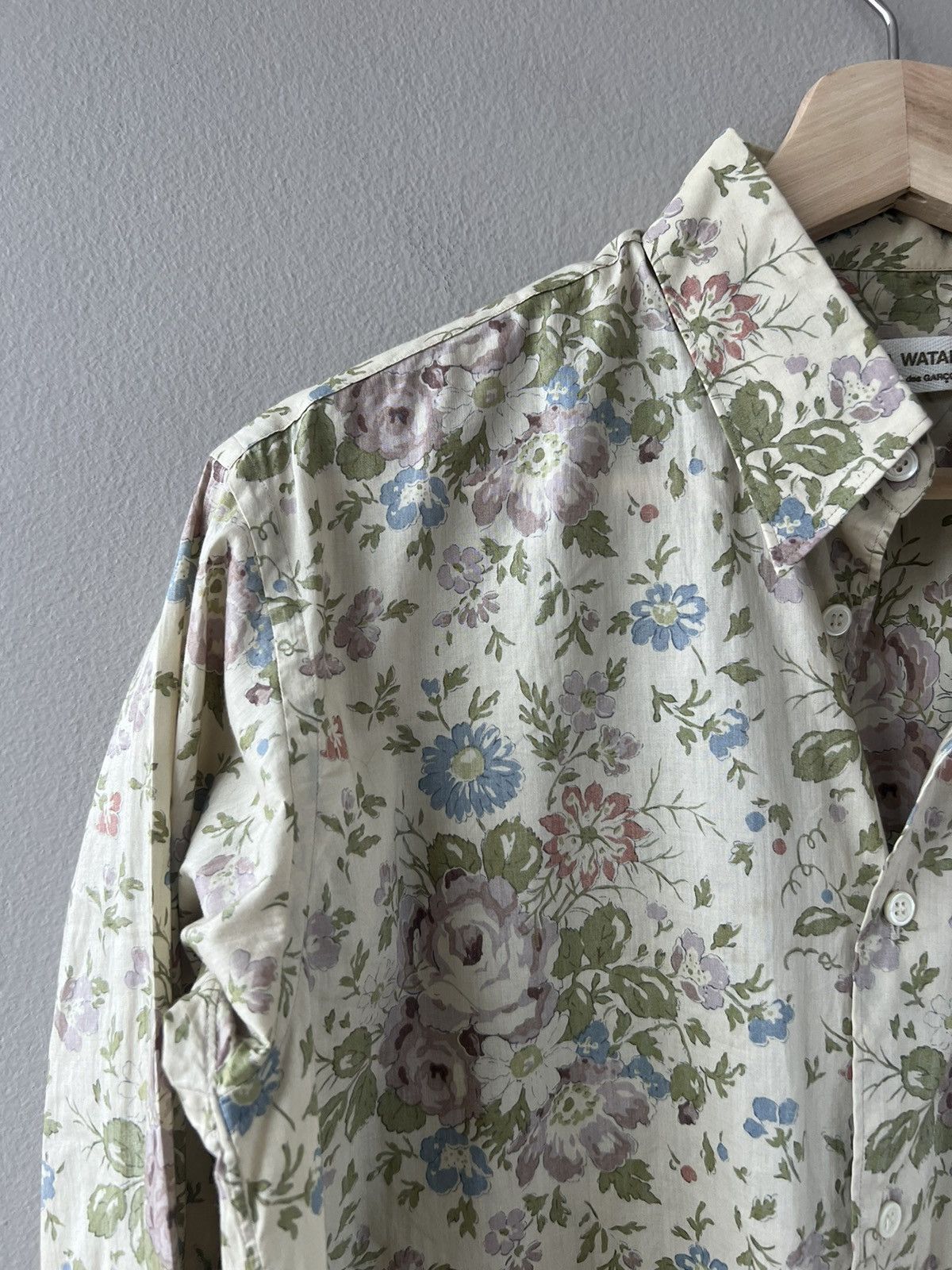 Vintage Floral Button-Up - 2