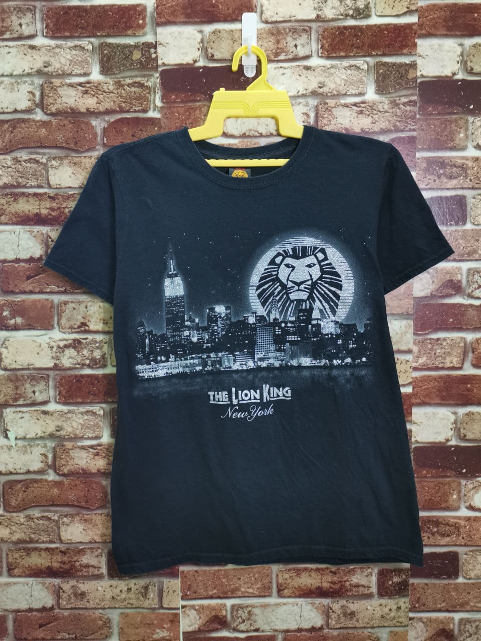 Japanese Brand - Vintage Disney Lion King Chicago City Skyline Sparkling tee - 2