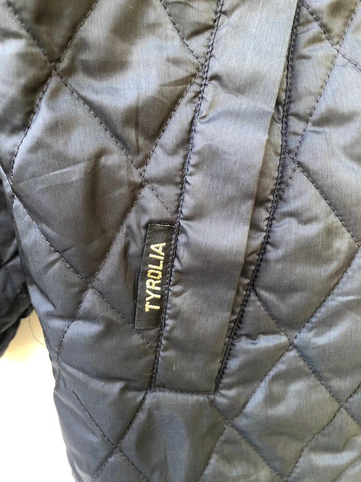 💣 OFFER Brand Tyrolia FullPrint Fleece Quilt Revisible - 5