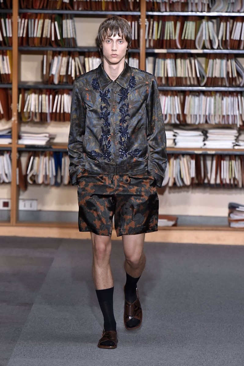 runway SS18 50 Sequin Embroidered Palm Print look52 - 10