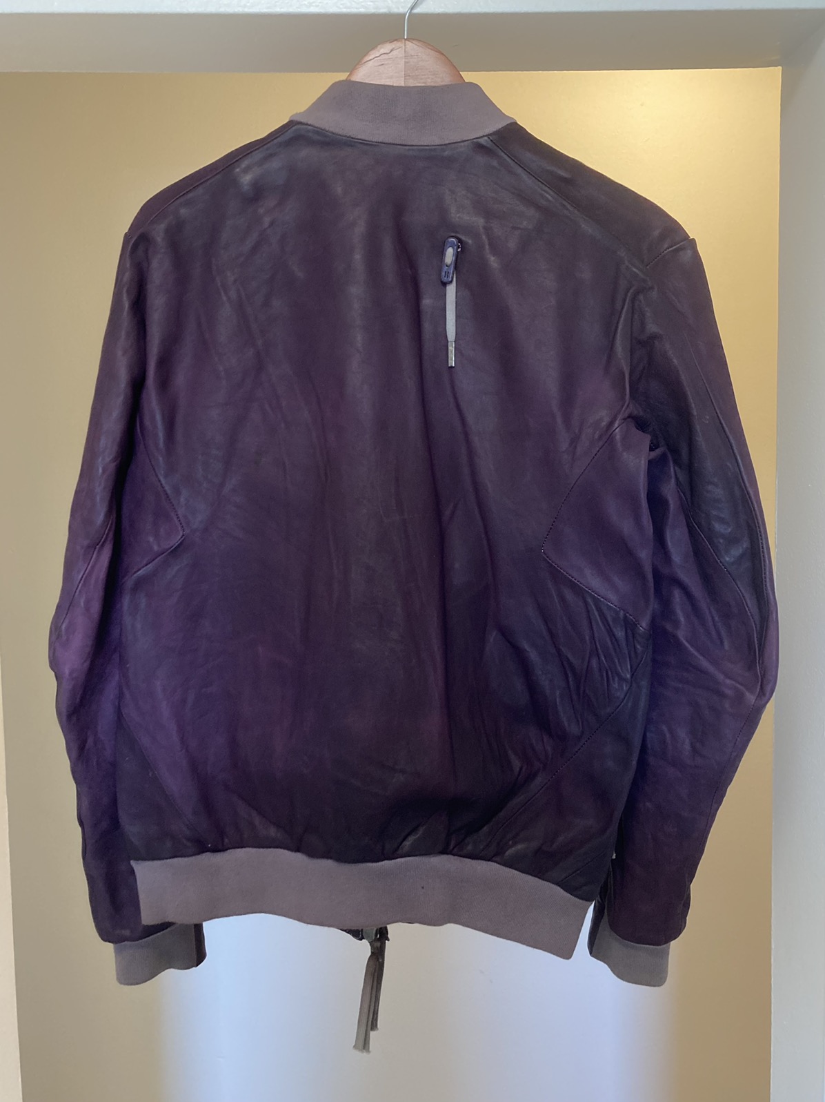 BNWT J3 Horse Leather Murex Purple - 10
