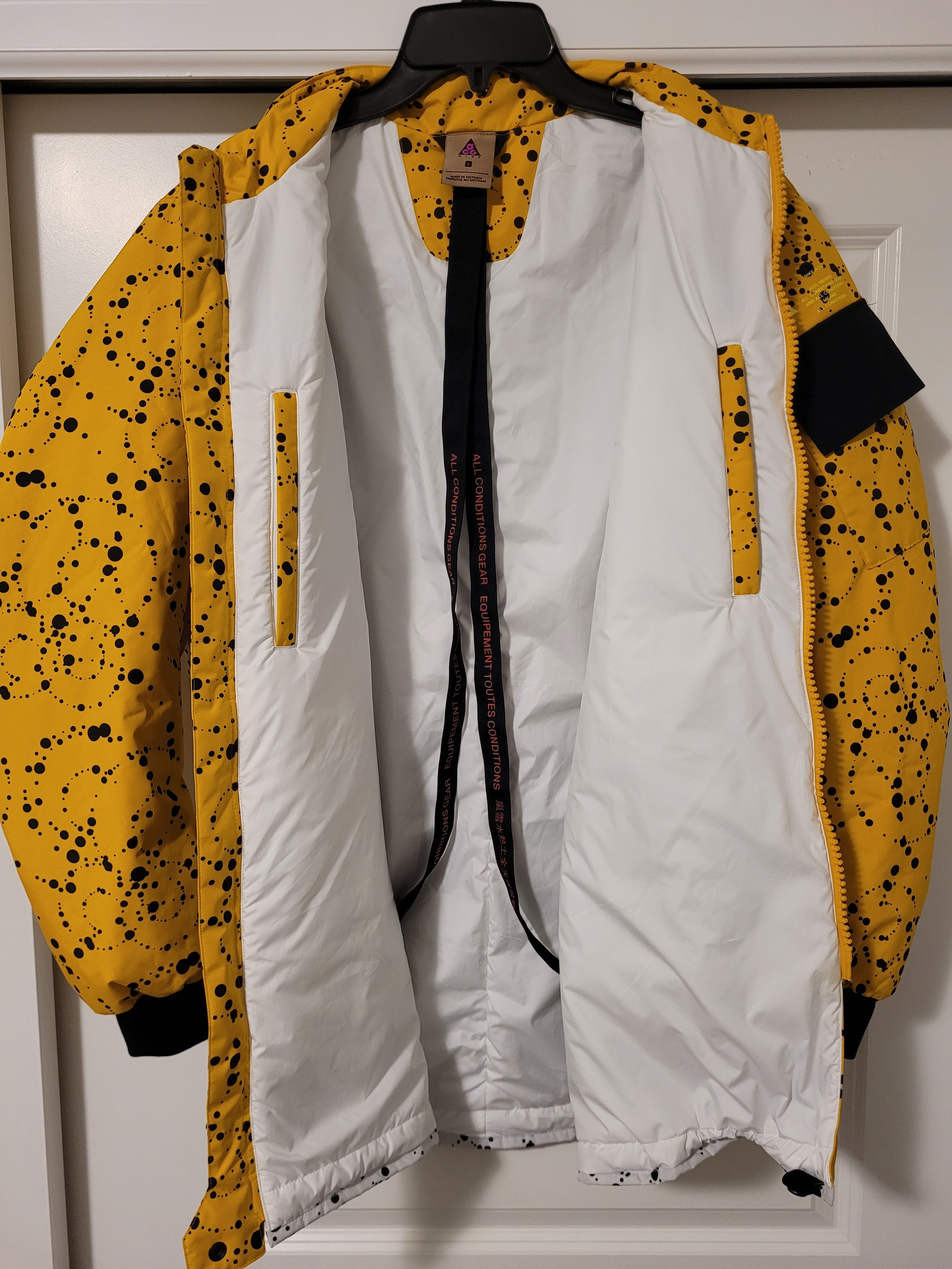 Nikelab ACG Insulated Jacket White and Yellow Ochre - 3