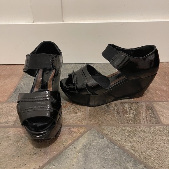 Marni Y2K Patent Leather Wedge Heels vintage - 1