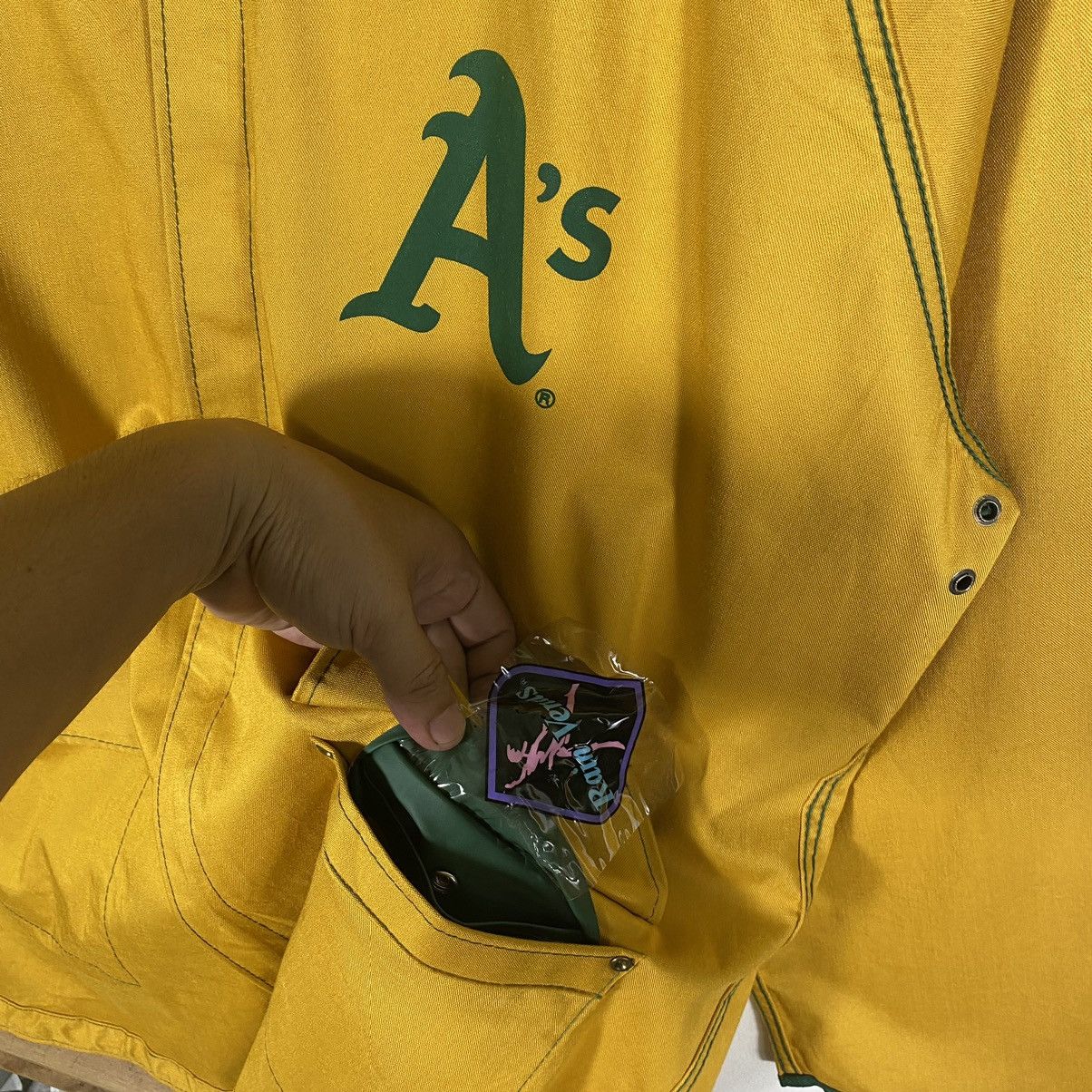 Vintage Oakland Athletics Rain Venus Reversible Jacket - 14