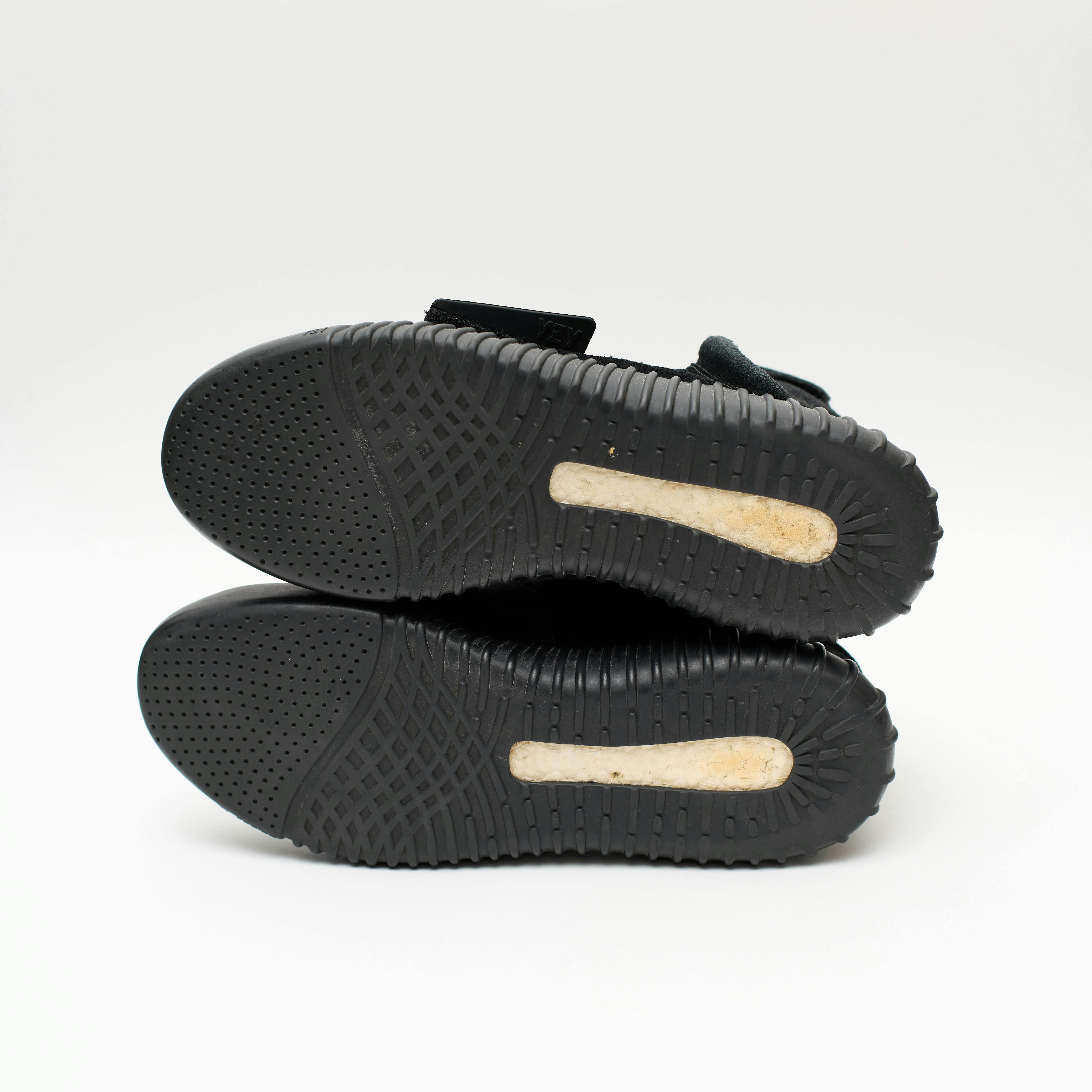 Adidas Yeezy Boost 750 Triple Black Size 10 - 5