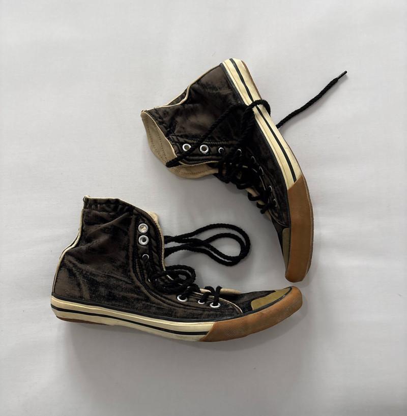 Undercover Pointed Toe Canvas Shoes - 1