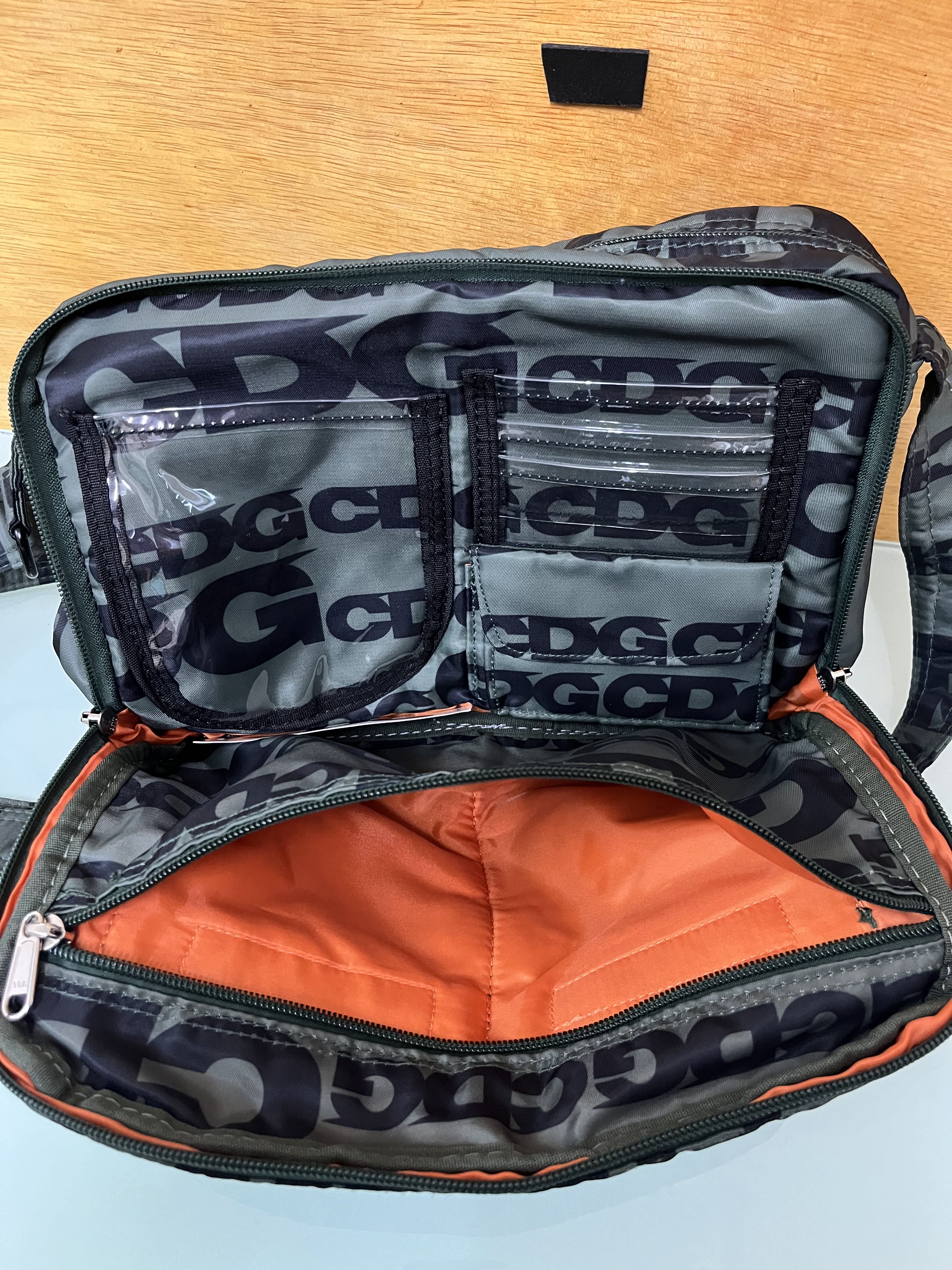CDG Large Shoulderバッグ CDG3_1000000387688_1688_5ed571