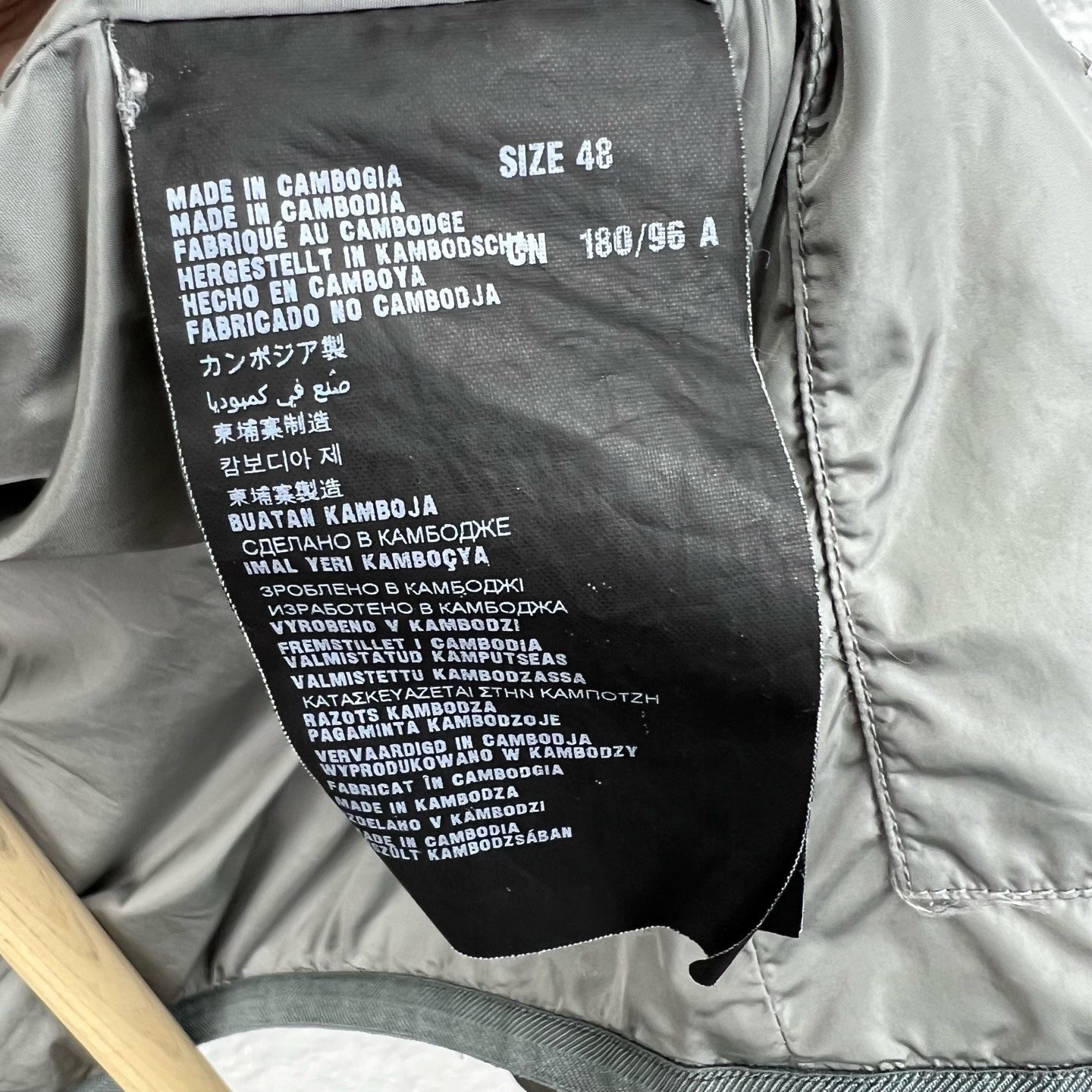 Prada dark green triangle logo nylon hooded jacket - 5